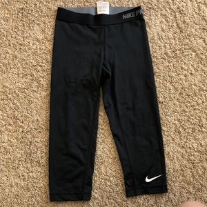 Nike Pro Cropped Leggings